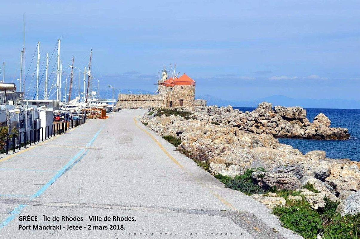 062- Rhodes ville et port d'honneur.JPG